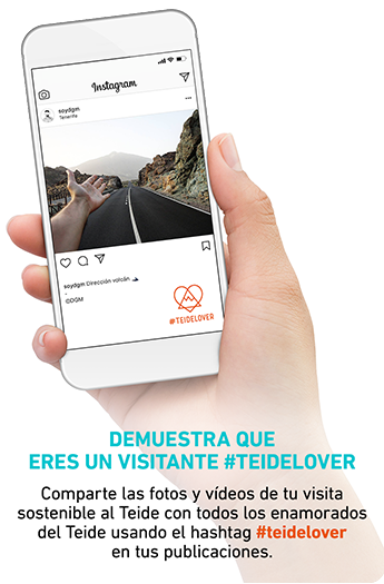 Mano sosteniendo móvil con Instagram Teide Lover
